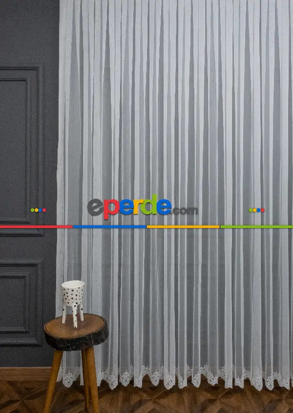 Grek Zemin Üzerine Eteği Kabartma Nakış İşlemeli Tül Perde Ekru