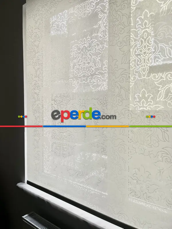 Transparan Desenli Güneşlik Stor Modern Perde