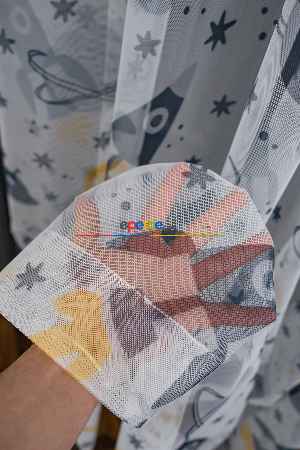 Hazır Ölçülü Petek Zemin Gri Ve Sarı Renkli Gezegenler Desenli Grek Baskılı Tül Perde