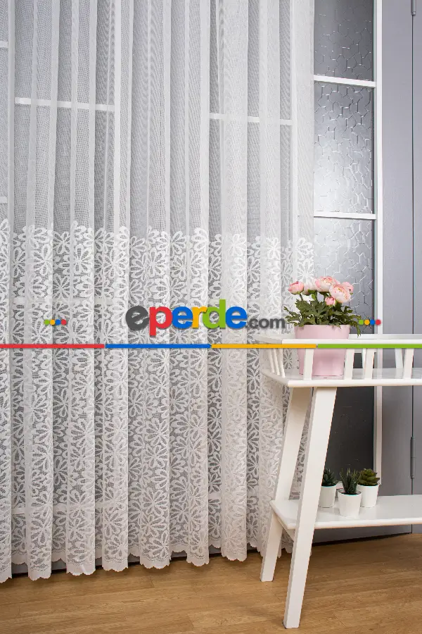 Papatya Desenli Örme Tül Perde - Etek Ucu Desenli