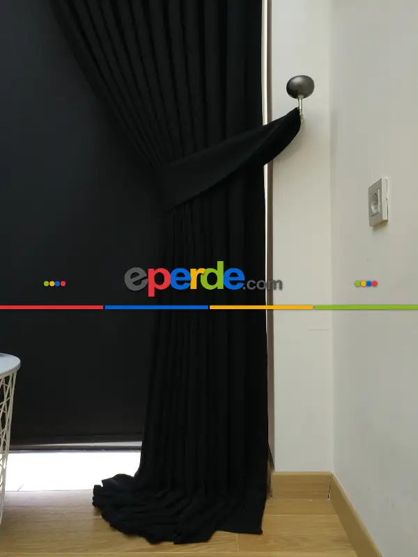 Siyah Düz Renk Dökümlü Fon Perde (150)- Siyah