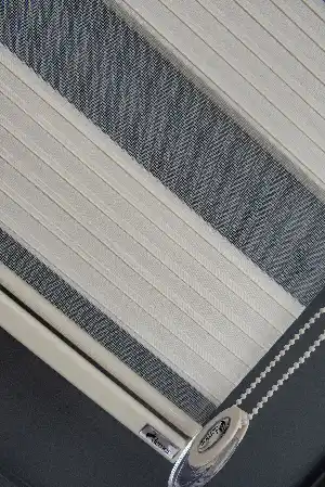Krem Rengi Yüksek Kalite Pliseli Zebra