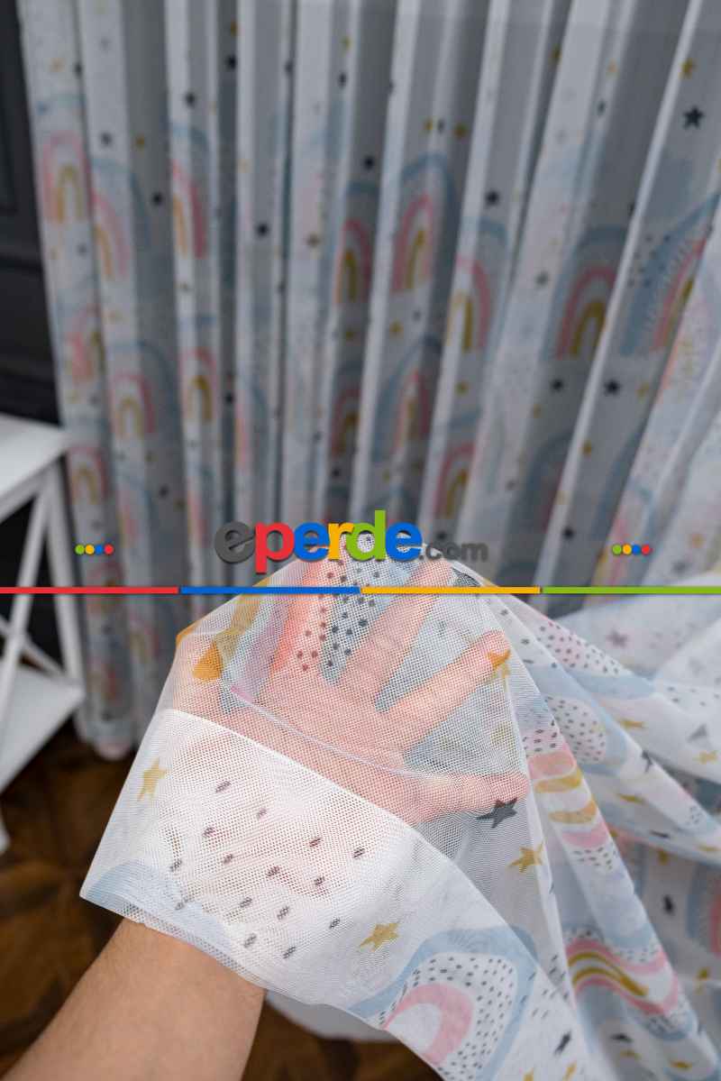 Petek Zemin Mavi Pembe Renkli Gökkuşağı Desenli Grek Baskılı Tül Perde
