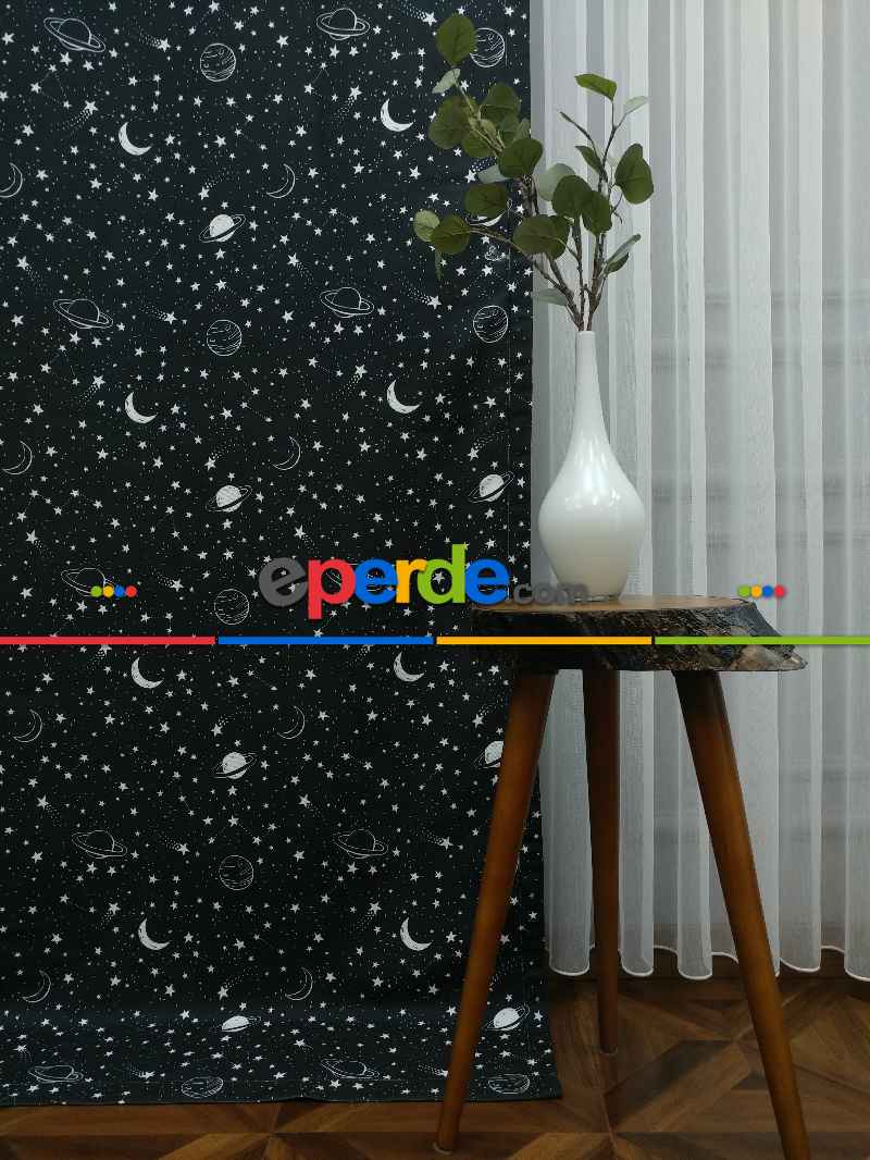 Uzay Gezegen Desenli Fon Perde Evm667 Kumaşı Kalındır Duck Bezi Değildir- Siyah-Beyaz