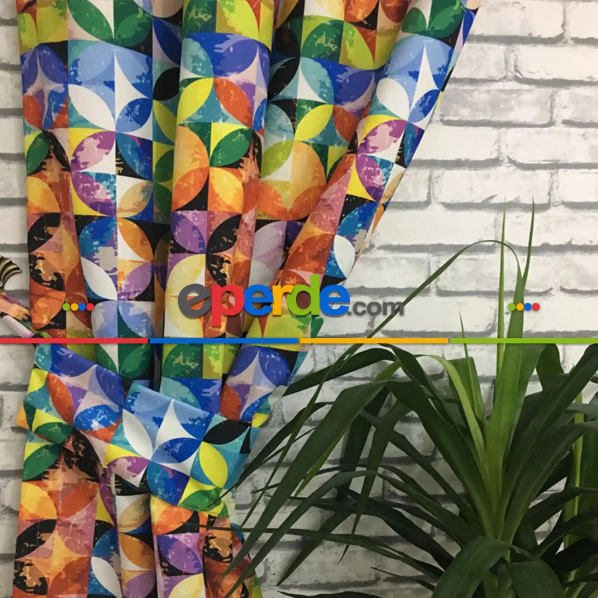 Pop-art Desenli Fon Perde Evm210 -p - Kumaşı Kalındır Duck Bezi Değildir.- Çok Renkli