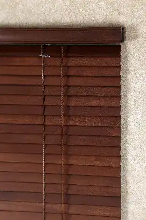 Mutfak Ahşap Jaluzi Perde- Kahverengi