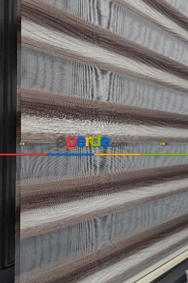 Zebra Perde - Degrade Renk Geçişli Kırık Pileli Zebra Perde