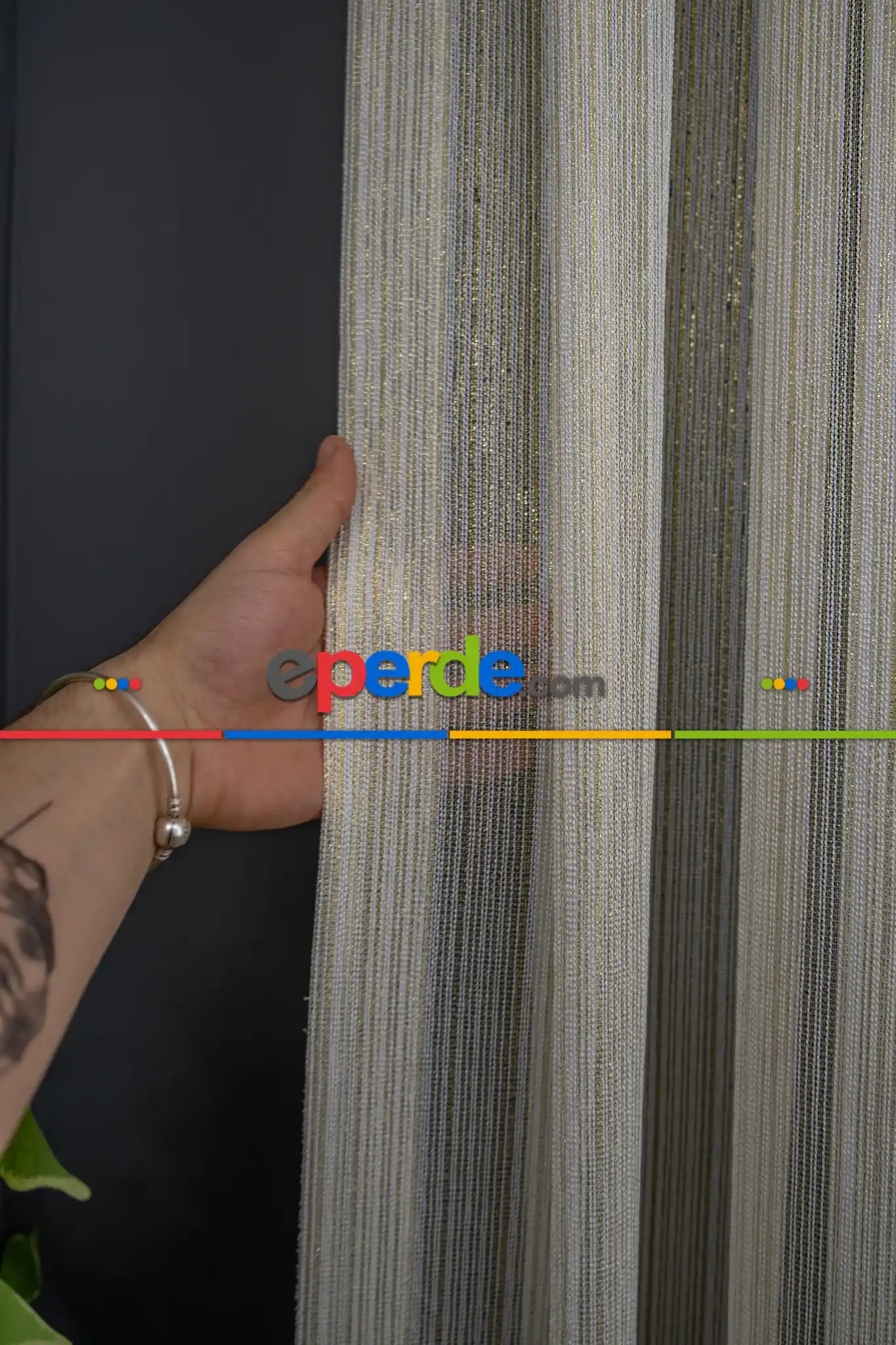 Salon Tül - Çizgi Altın Gold Simli Çelik Sim Pırıltılı Işıltılı Çizgili Tül Tasarım Perde