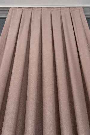 Dökümlü Düz Renk Hafif Parlak Soft Perde 140 Cm