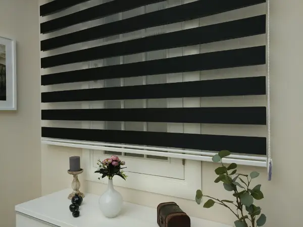 Oturma Odası - Zebra Perde - Düz Zebra Perde- Siyah