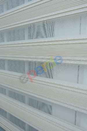 Simli Krem Yarım Plise Zebra Perde- Krem