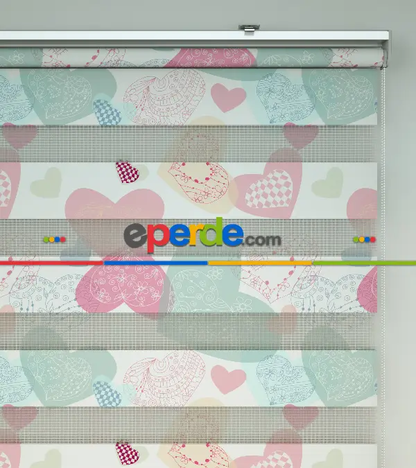 Kalp Desenli Baskılı Zebra Perde- Çok Renkli