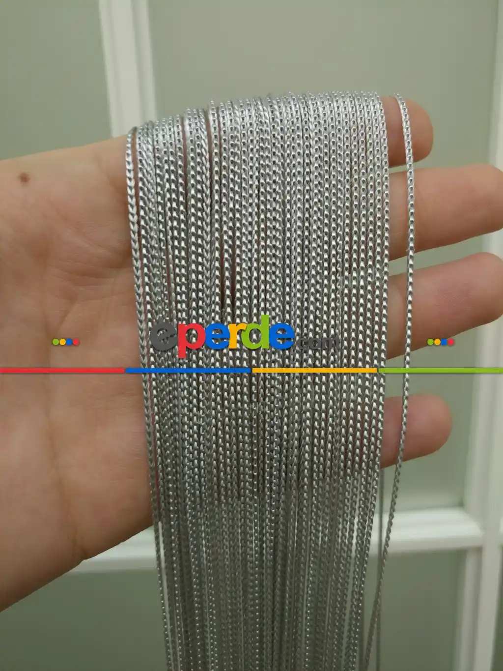 Sınırlı Sayıda Fırsat Ürün Gri Rengi İnce Zincir Serisi İp Perde- Gri Renk 150cm X 300cm 