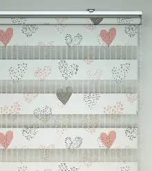 Kalp Desenli Baskılı Zebra Perde- Çok Renkli