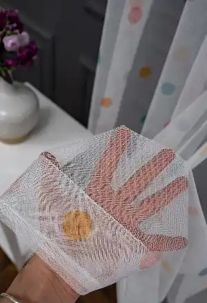 Çocuk Odası - Petek Zemin Turuncu Ve Mavi Renkli Puantiye Desenli Grek Baskılı Tül Perde