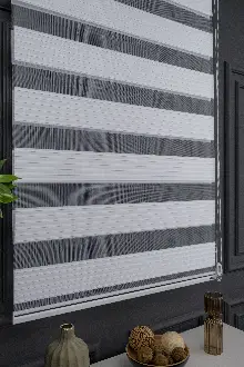 Mutfak Zebra Perde - Ekru Rengi Yüksek Kalite Pliseli Zebra - Kornişe Kolay Montaj Ayağı Seçenekli - Standart Metal Kasalı