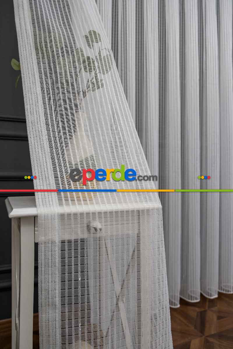 Mini Kare Silver Gümüş Tasarım Sırma Çizgili Tül