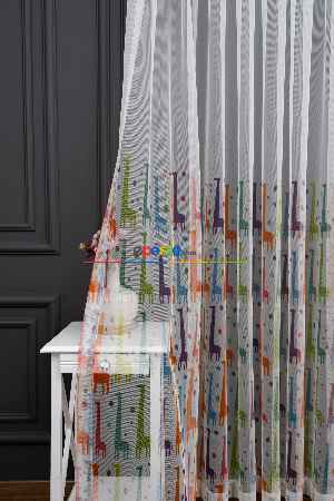 Hazır Ölçülü Petek Zemin Renkli Zürafa Desenli Sık Pileli Grek Baskılı Tül Perde