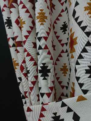 Geometrik Desenli Fon Perde ( Leke Tutmaz )- Siyah-kırmızı-hardal Sarısı