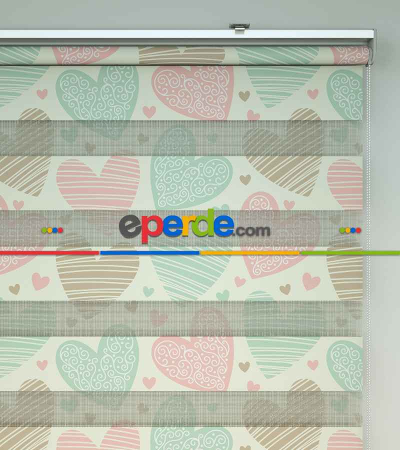 Kalp Desenli Baskılı Zebra Perde- Çok Renkli