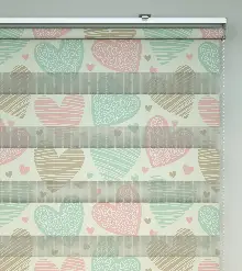 Kalp Desenli Baskılı Zebra Perde- Çok Renkli