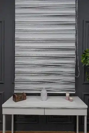 Zebra Perde - Yarım Pilise - Gümüş Simli Renk Geçişli Zebra Perde