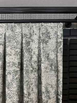 Patinedesenli Bej Yeşil Desenli Jakar Fon Perde (285 En)- Yeşil