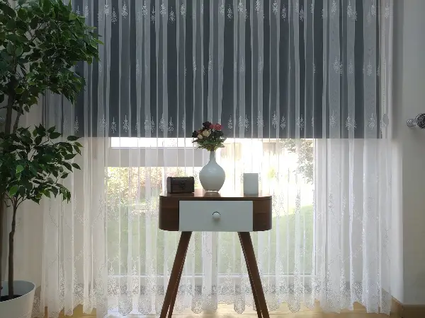 %60 İndirimli - Nakış İşlemeli Desenli Tül Perde - Ütü İstemez- Ekru