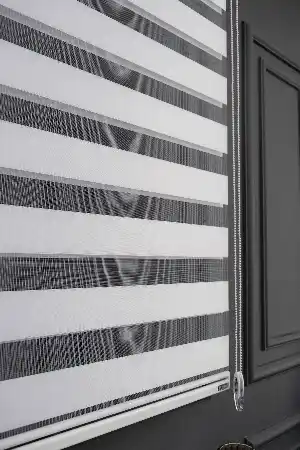 Beyaz Renk Düz Zebra