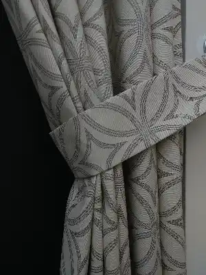 Dairesel Desenli Oturma Odası Fon Perde- Sütlü Kahve