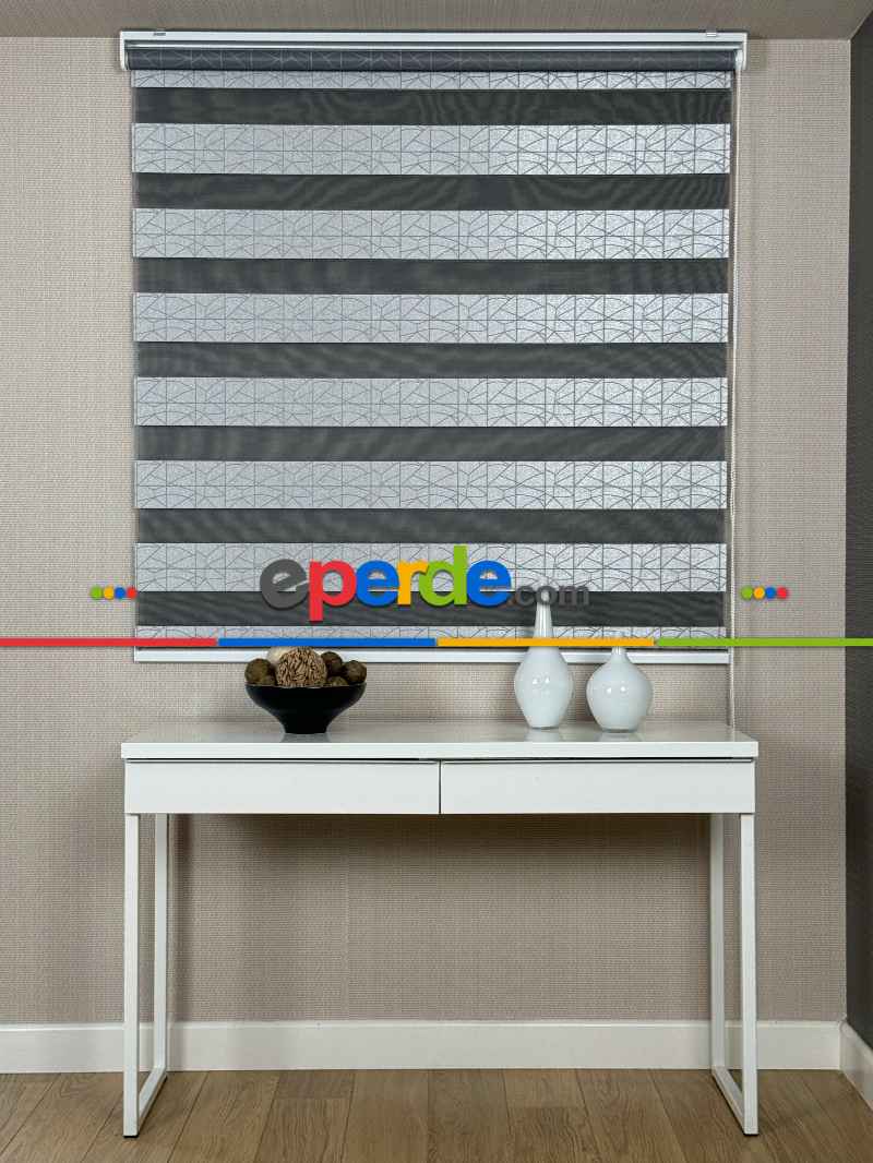Gri Parlak Geometrik Jakar Dokuma Zebra Perde, Standart Metal Kasalı Yüksek Kalite Kornişe Kolay Montaj Seçenekli