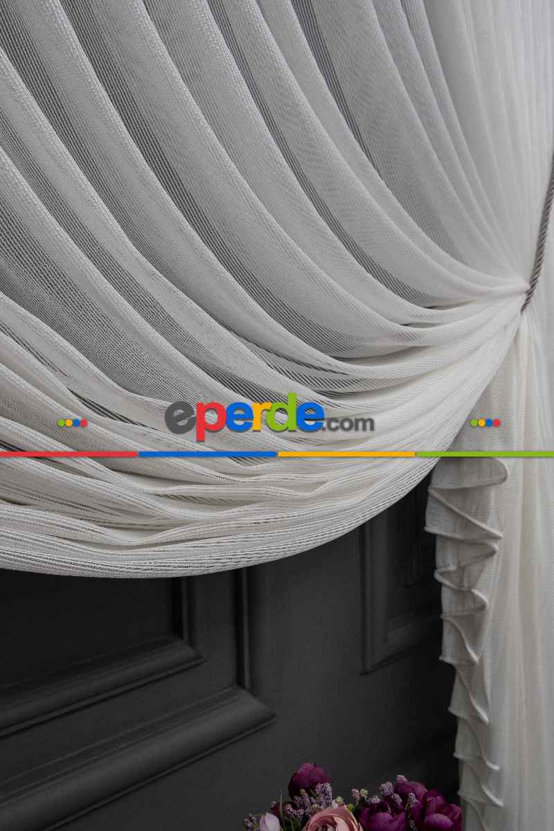 Salon Tül - Çizgili Zincir Tülden Yalancı Kruvaze - Halat İle Tülden Fon - Yana Toplamalı Tül - Kordon Toplama Tül - Çift Veya Tek Kanat - Kurşunlu Tül - Aksesuar İlave Ücretlidir - Renkleri Mevcut