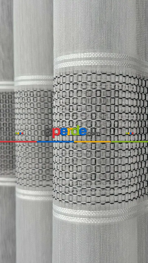 Oturma Odası - Gri Beyaz Bambu Bantlı Düz Tül Perde