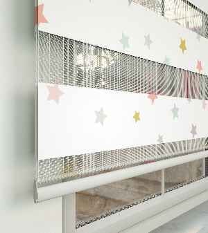 Yıldız Desenli Baskılı Zebra Perde- Çok Renkli