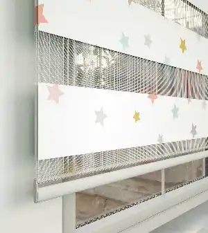 Yıldız Desenli Baskılı Zebra Perde- Çok Renkli