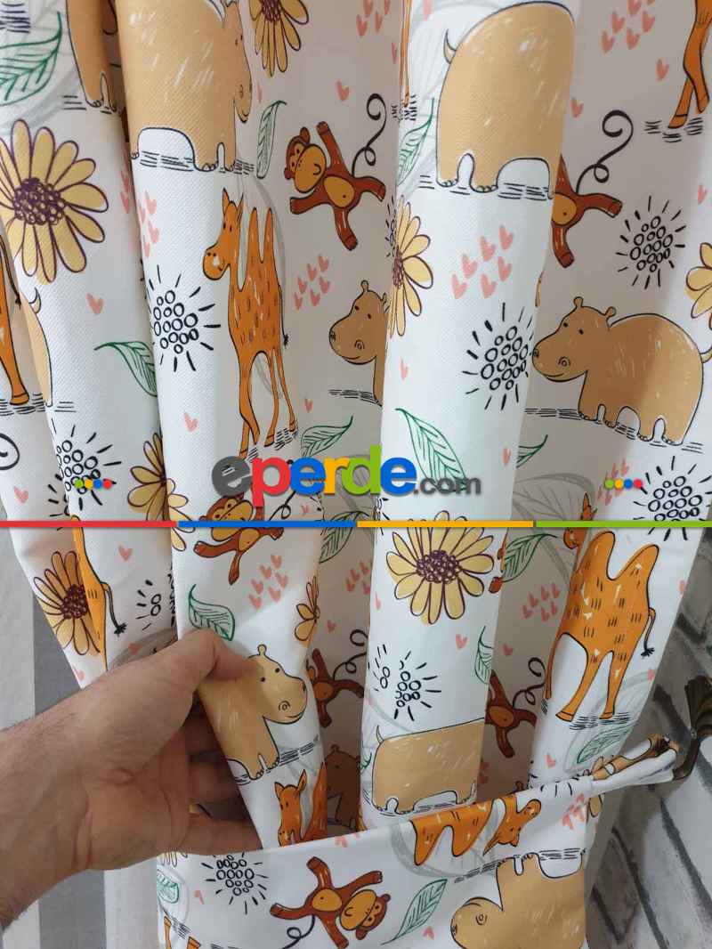 Hayvan Desenli Fon Perde Evm1087-1 Kumaşı Kalındır Duck Bezi Değildir- Siyah