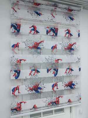 Çocuk Odası - Spiderman Desenli Zebra Perde- Mavi