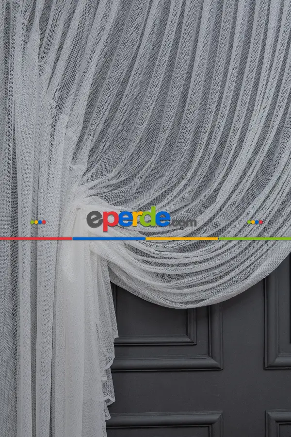 Taç Benekli Kruvaze Tiyatro Yanki Tasarım Tül