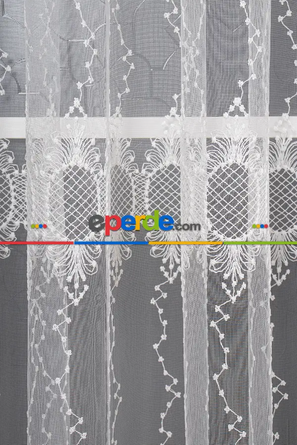 Yatak Odası - Brode Işlemeli Tül Perde