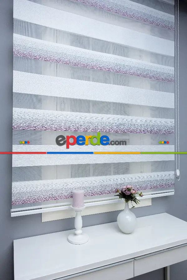 Genç Odası - Zebra Perde Jakarlı Ekru Mor Renk Geçişli 2021 Sezonu Malaga Serisi A Kalite Zebra Perde- Mor