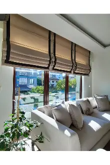 Yatak Odası - Katlamalı Perde Bej Fon Kumaş Üzerine Siyah Biyeli