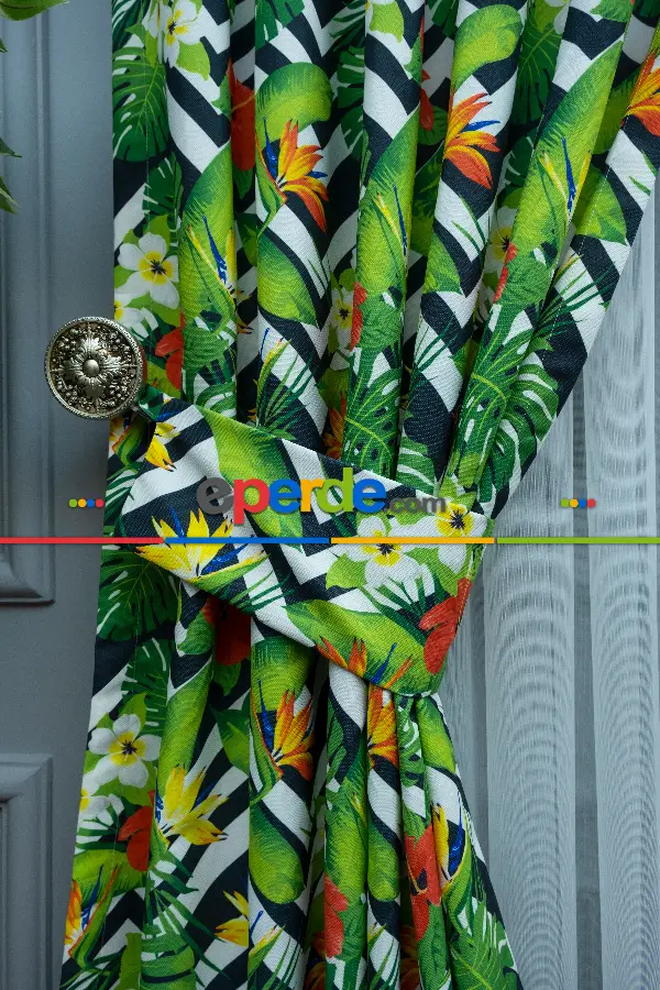 Salon Fon Çiçek Desenli Fon Perde Kumaşı Kalındır Duck Bezi Değildir- Yeşil-Kırmızı-Beyaz