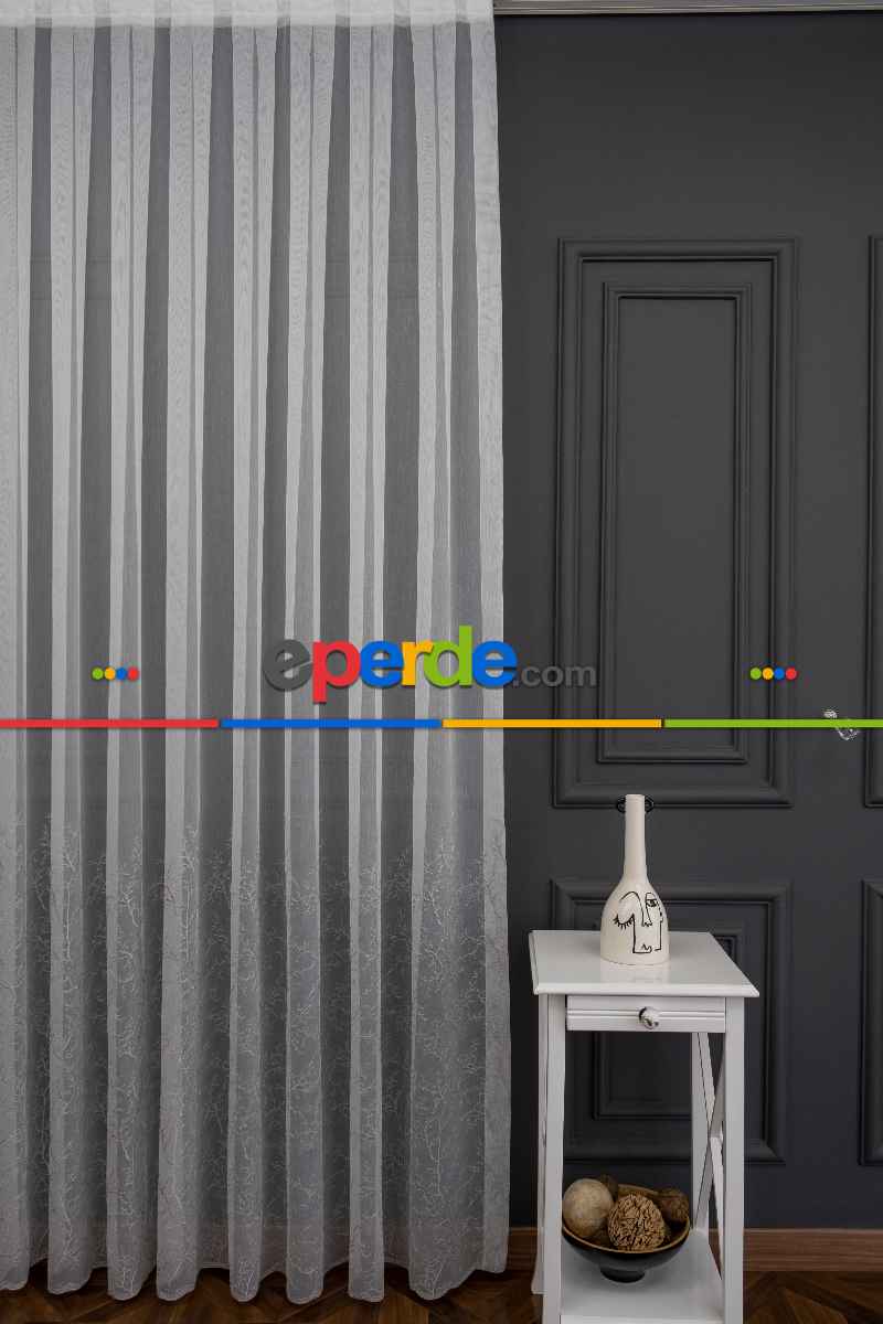 Gri Renk İşlemeli Geniş Etek Desen Selvi Model Ütü İstemez Kırışmaz Tasarım Tül