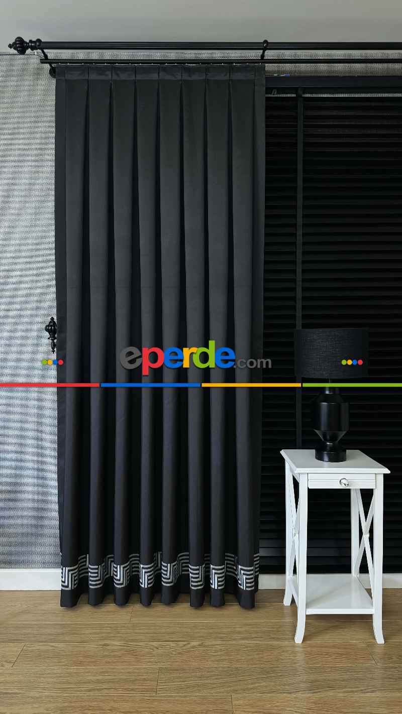 Siyah Etek Ucu Gümüş Nakış İşlemeli Bordür Jakar Dokuma Fon Perde