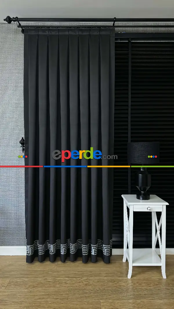 Siyah Etek Ucu Gümüş Nakış İşlemeli Bordür Jakar Dokuma Fon Perde