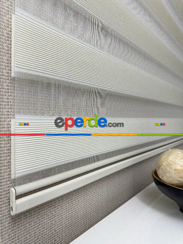 Salon Krem Dar Sık Pliseli Zebra Perde, Standart Metal Kasalı Yüksek Kalite Kornişe Kolay Montaj Seçenekli