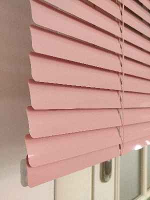 Nova Alamunyum Jaluzi 25 Mm- Pembe Pudra Pembe