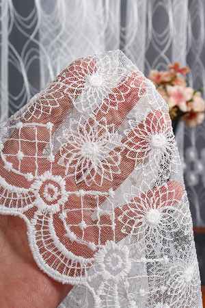 Şeritli Papatya Nakış İşlemeli Brode Tül Perde