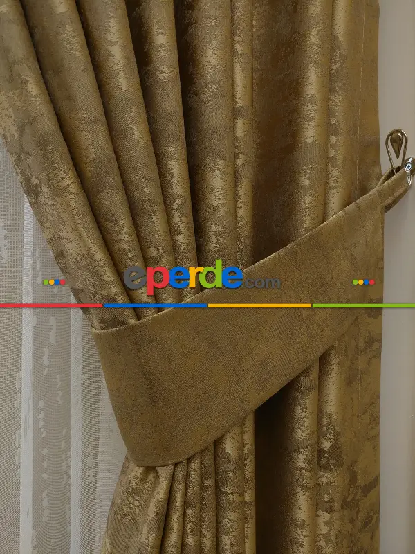 Patinedesenli Sütlü Kahve - Katyonik Jakar Fon Perde- Sütlü Kahve