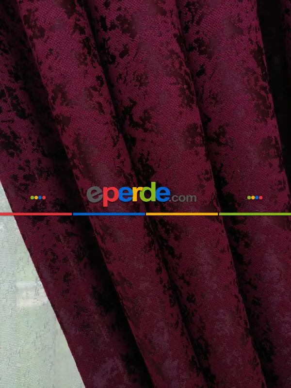 Bordo Rengi Kendinden Desenli Jakar Fon Perde (285 En)- Bordo